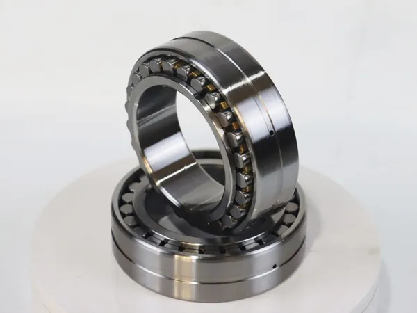 Crossed cylindrical roller bearings